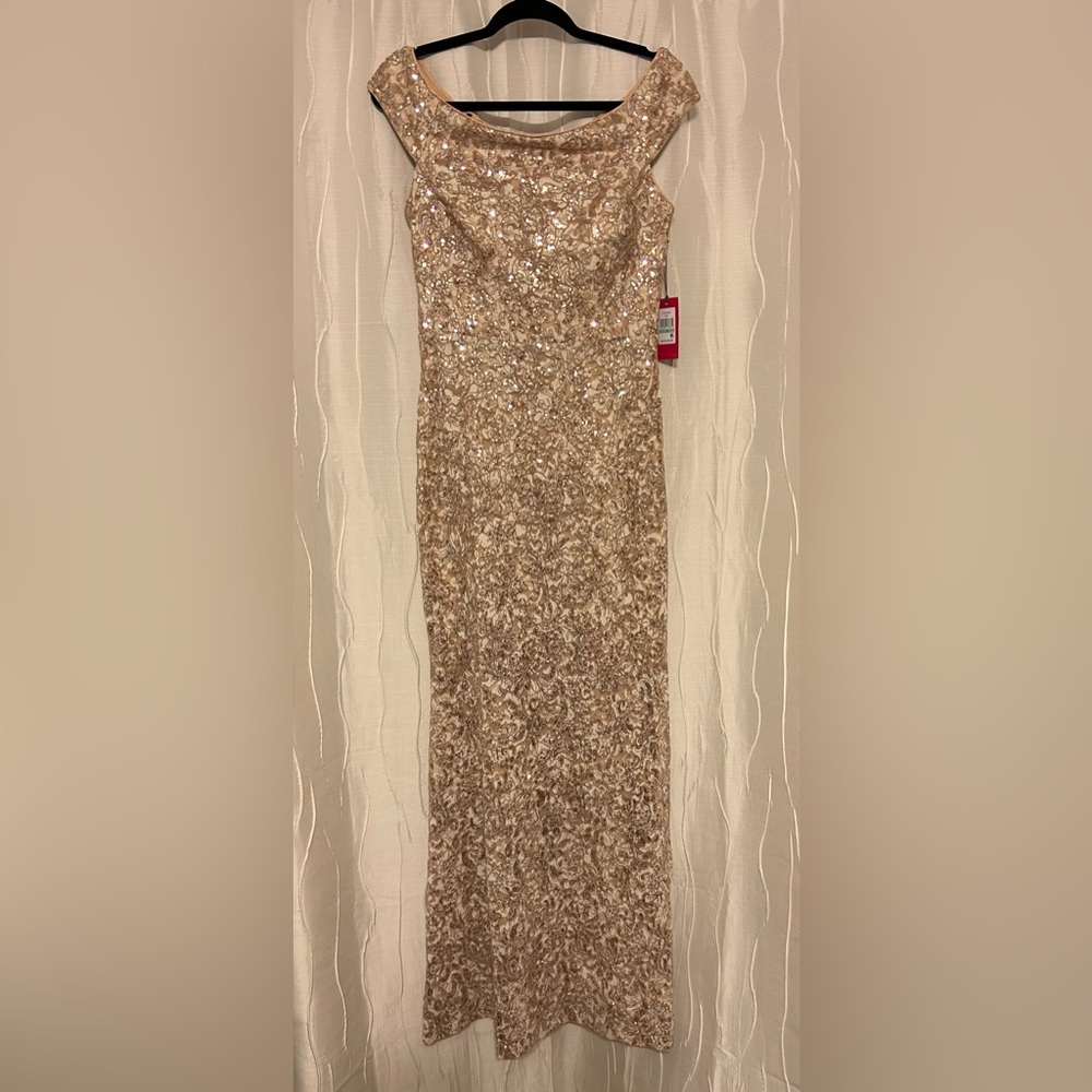 Vince Camuto NEW! Size 8 champagne gown with sequins